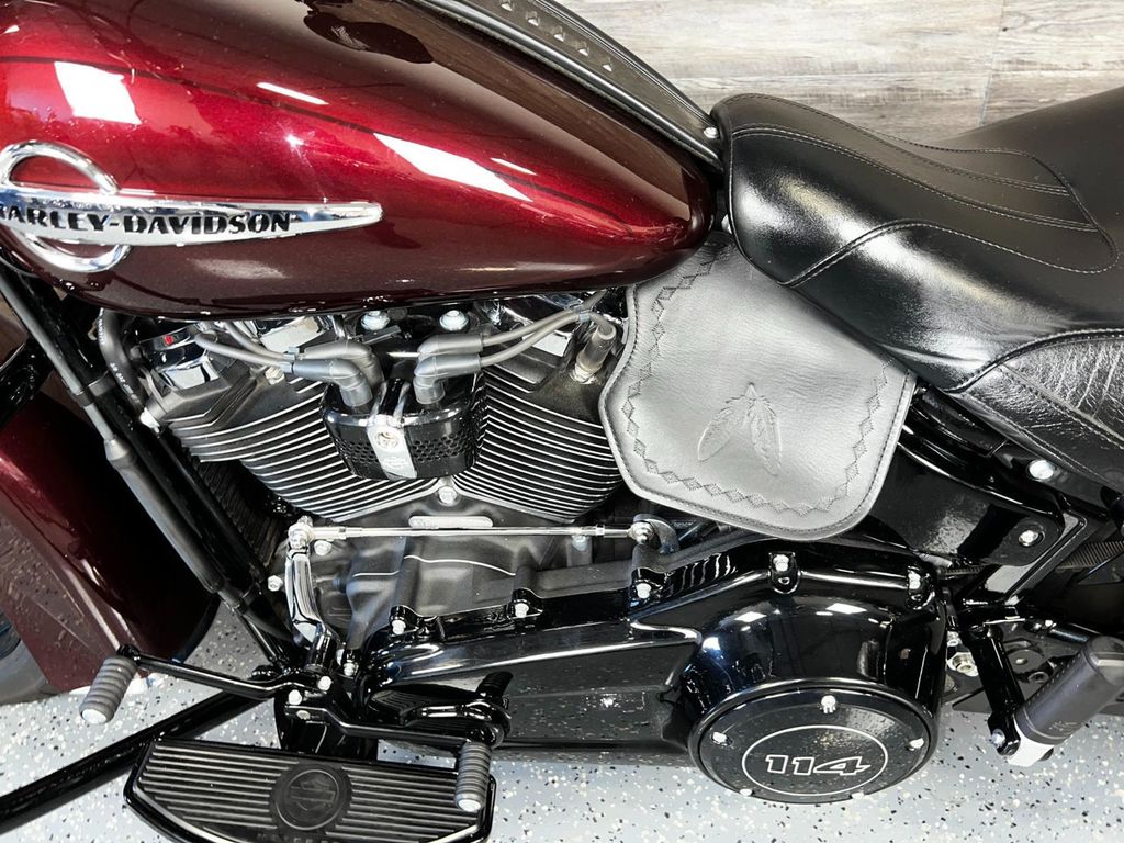 2018 Harley-Davidson FLHCS Heritage Classic 114 SUPER CLEAN! - 22298192 - 11