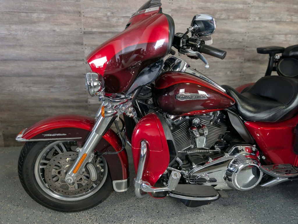 2018 Harley-Davidson FLHTCUTG Triglide Ultra One Owner! - 23018442 - 11