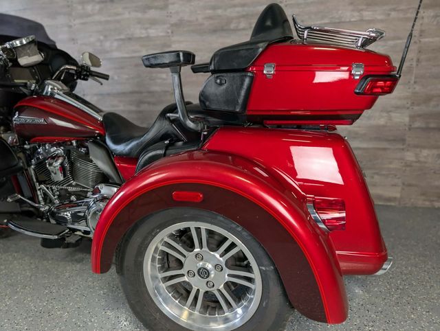2018 Harley-Davidson FLHTCUTG Triglide Ultra One Owner! - 23018442 - 14