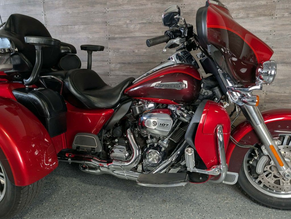 2018 Harley-Davidson FLHTCUTG Triglide Ultra One Owner! - 23018442 - 3