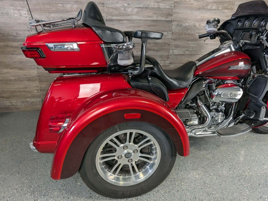 2018 Harley-Davidson FLHTCUTG Triglide Ultra One Owner! - 23018442 - 5