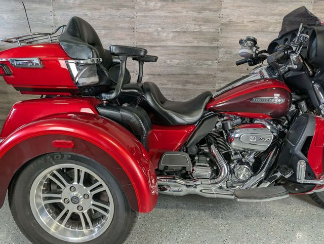 2018 Harley-Davidson FLHTCUTG Triglide Ultra One Owner! - 23018442 - 8