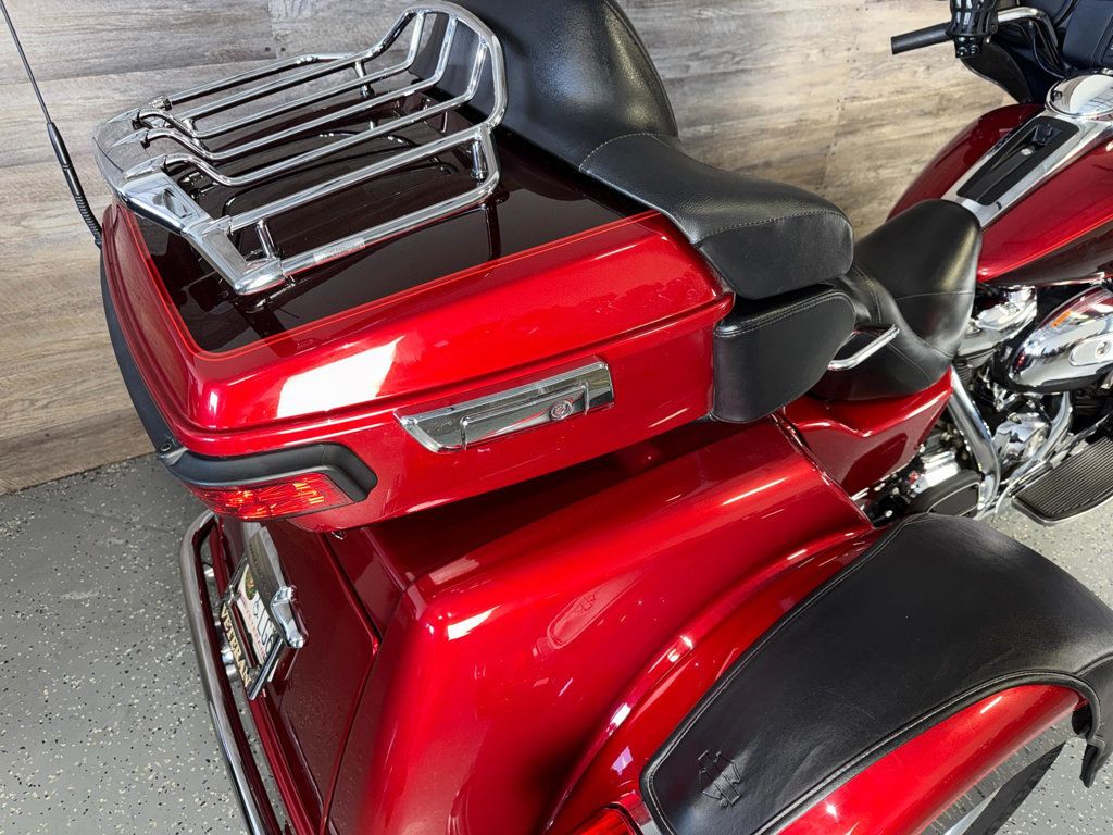 2018 Harley-Davidson FLHTCUTG Triglide Ultra SUPER CLEAN! - 23012052 - 9