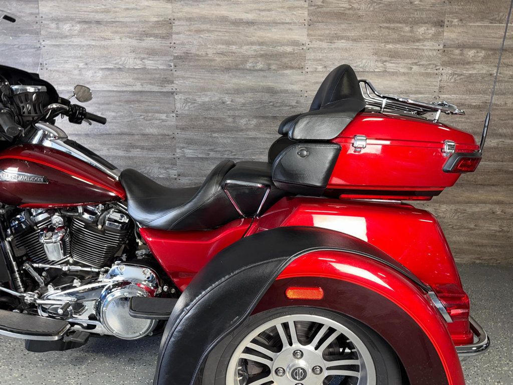 2018 Harley-Davidson FLHTCUTG Triglide Ultra SUPER CLEAN! - 23012052 - 13