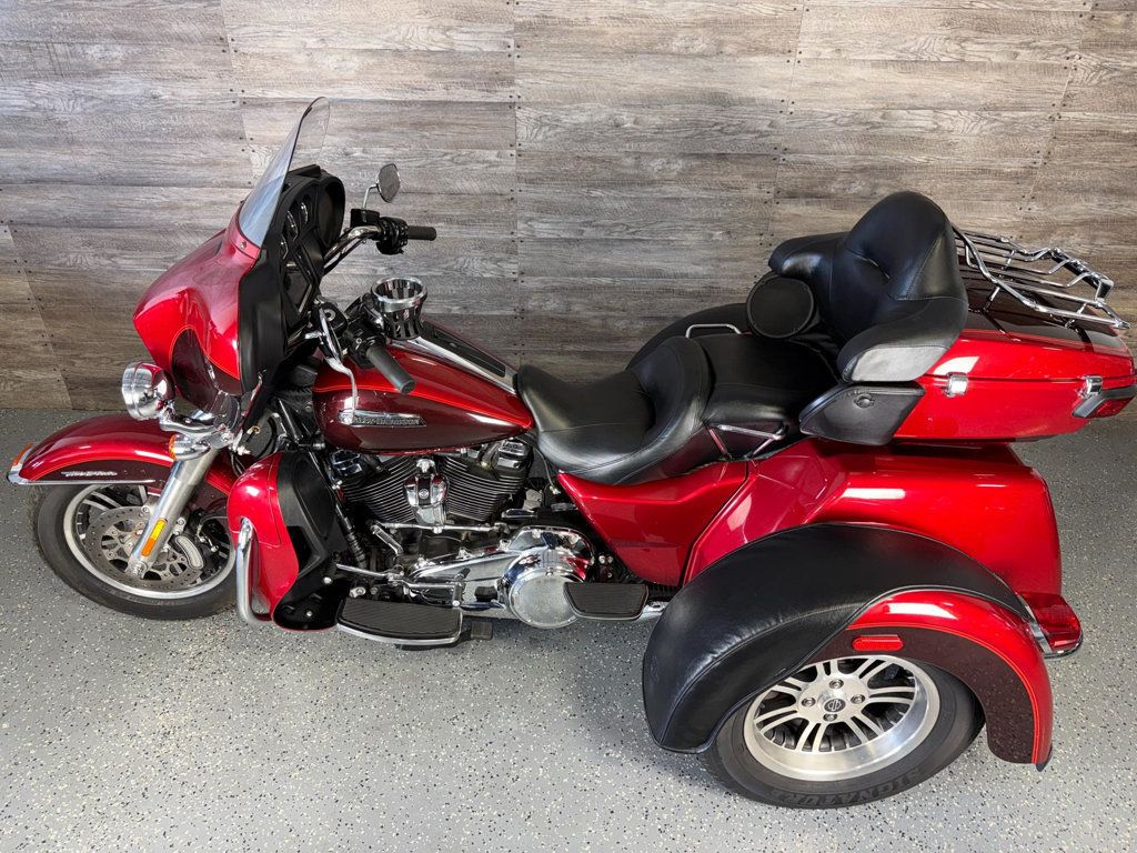 2018 Harley-Davidson FLHTCUTG Triglide Ultra SUPER CLEAN! - 23012052 - 15