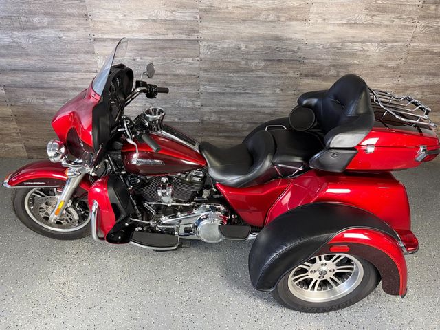 2018 Harley-Davidson FLHTCUTG Triglide Ultra SUPER CLEAN! - 23012052 - 15