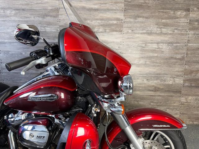 2018 Harley-Davidson FLHTCUTG Triglide Ultra SUPER CLEAN! - 23012052 - 6