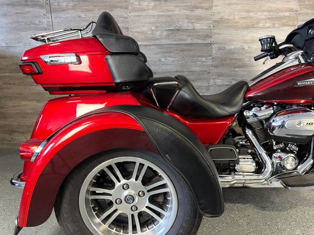 2018 Harley-Davidson FLHTCUTG Triglide Ultra SUPER CLEAN! - 23012052 - 7