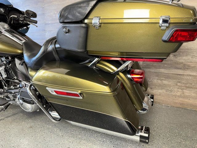 2018 Harley-Davidson FLHTK Electra Glide Ultra Limited SUPER CLEAN! - 22981030 - 13