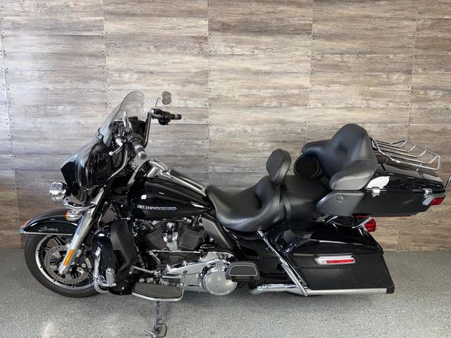 2018 Harley-Davidson FLHTK Ultra Limited One Owner! - 23032320 - 11