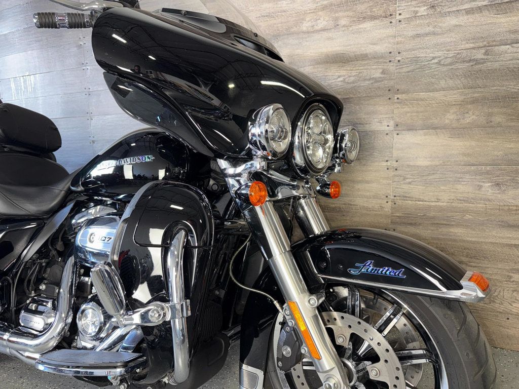 2018 Harley-Davidson FLHTK Ultra Limited One Owner! - 23032320 - 5