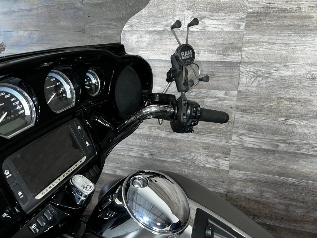 2018 Harley-Davidson FLHTK Ultra Limited SUPER CLEAN! - 22364510 - 14