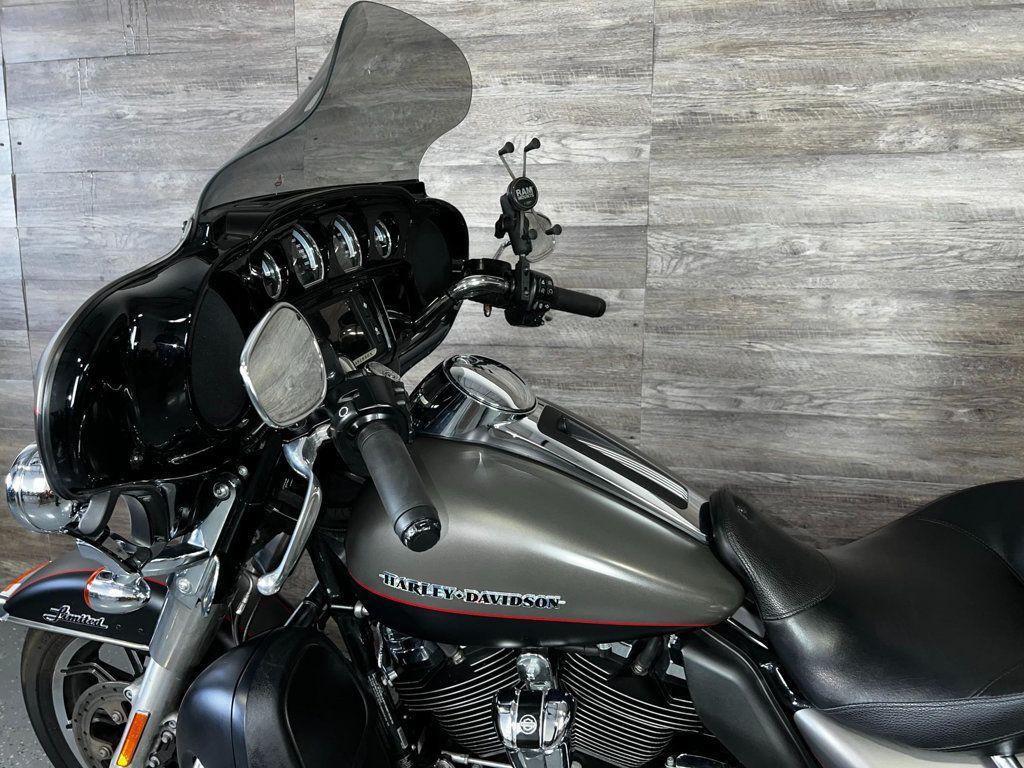 2018 Harley-Davidson FLHTK Ultra Limited SUPER CLEAN! - 22364510 - 15
