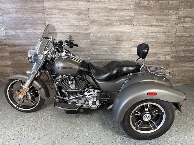 2018 Harley-Davidson FLRT Freewheeler One Owner! - 22998299 - 10