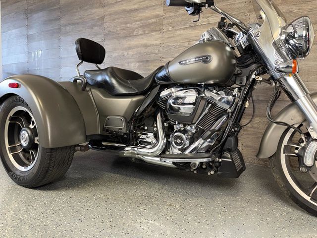 2018 Harley-Davidson FLRT Freewheeler One Owner! - 22998299 - 1