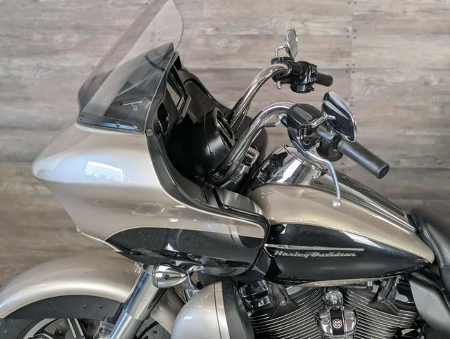 2018 Harley-Davidson FLTRU Road Glide Ultra SUPER CLEAN! - 22955846 - 12
