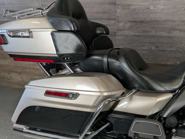 2018 Harley-Davidson FLTRU Road Glide Ultra SUPER CLEAN! - 22955846 - 5