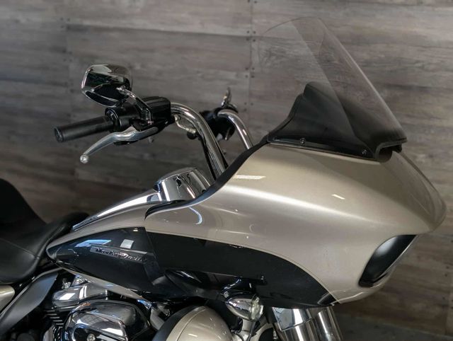 2018 Harley-Davidson FLTRU Road Glide Ultra SUPER CLEAN! - 22955846 - 8