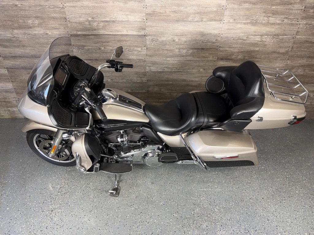 2018 Harley-Davidson FLTRU Road Glide Ultra SUPER CLEAN! - 22976432 - 15