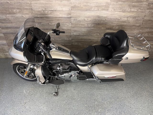 2018 Harley-Davidson FLTRU Road Glide Ultra SUPER CLEAN! - 22976432 - 15