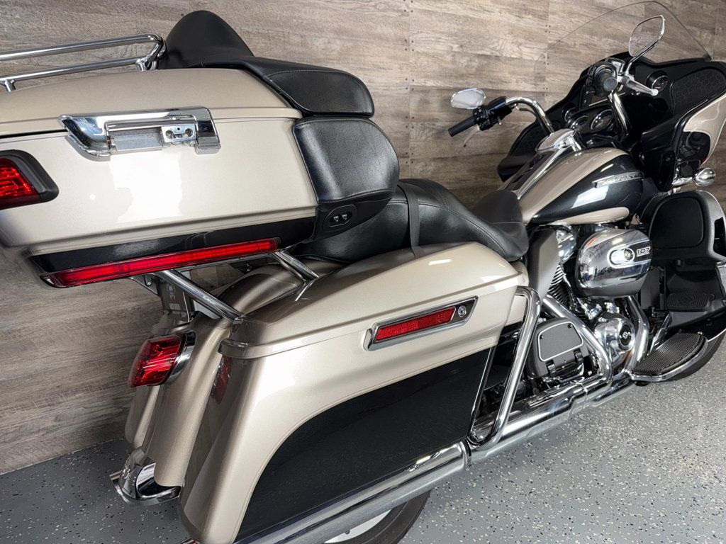 2018 Harley-Davidson FLTRU Road Glide Ultra SUPER CLEAN! - 22976432 - 2