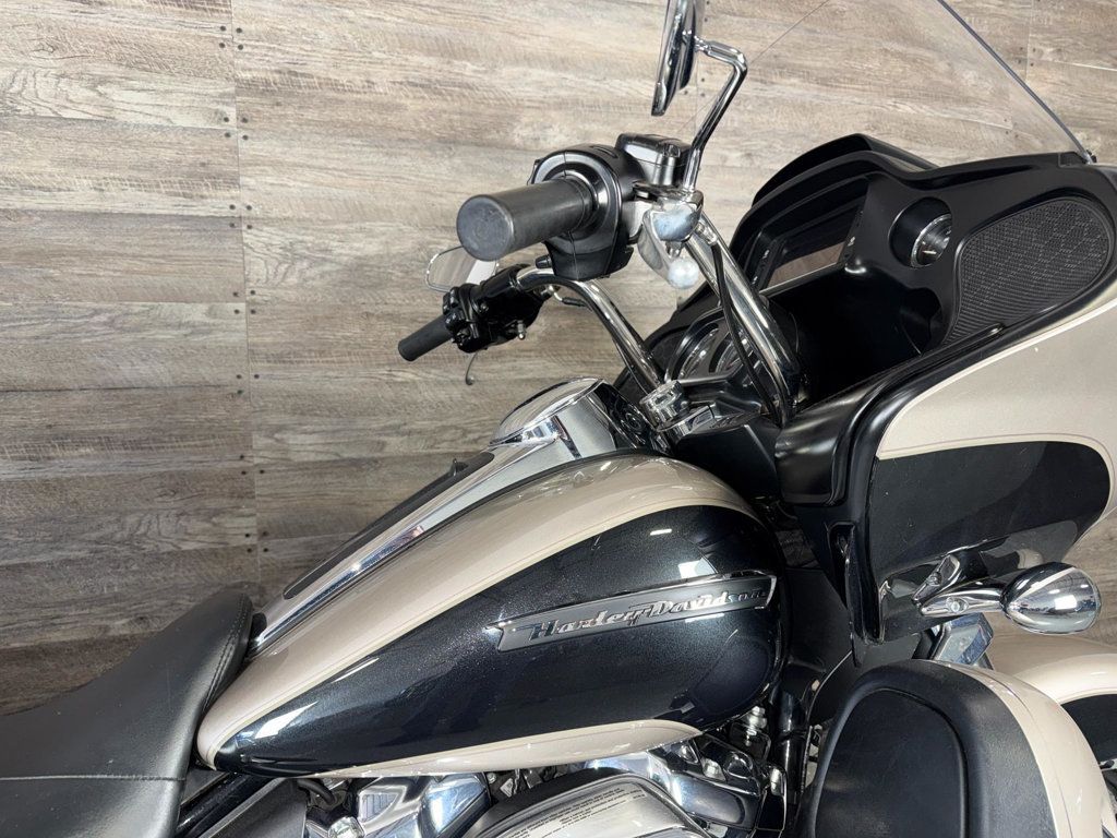2018 Harley-Davidson FLTRU Road Glide Ultra SUPER CLEAN! - 22976432 - 5