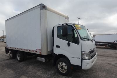 2018 HINO 155