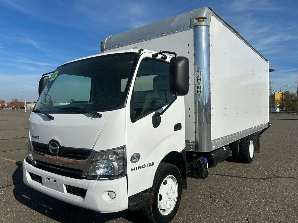 2018 HINO 195 4X2 REGULAR CAB 18 FOOT BOX - 22653332 - 0