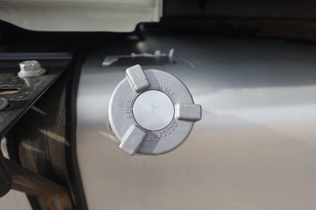 2018 HINO 268 (26ft Box with Lift Gate) - 22969740 - 29