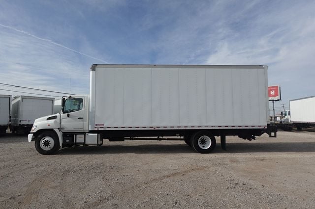 2018 HINO 268 (26ft Box with Lift Gate) - 22969740 - 4