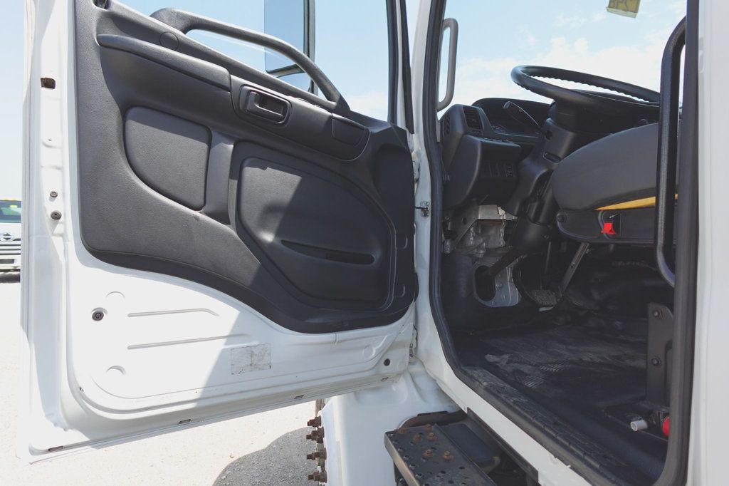 2018 HINO 268A (26ft Box with Gate) - 23019566 - 19