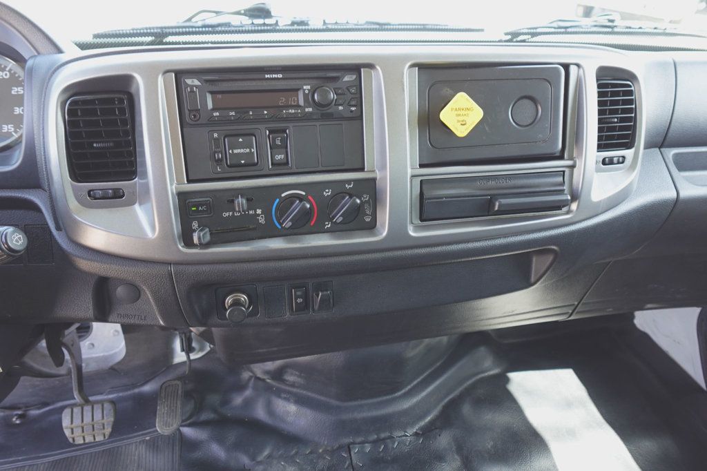 2018 HINO 268A (26ft Box with Gate) - 23019566 - 36