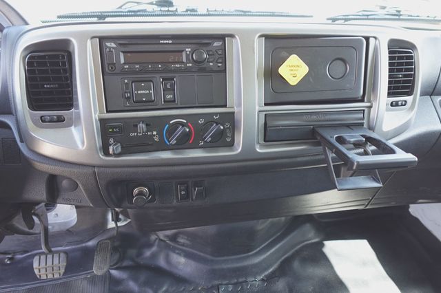 2018 HINO 268A (26ft Box with Gate) - 23019566 - 37