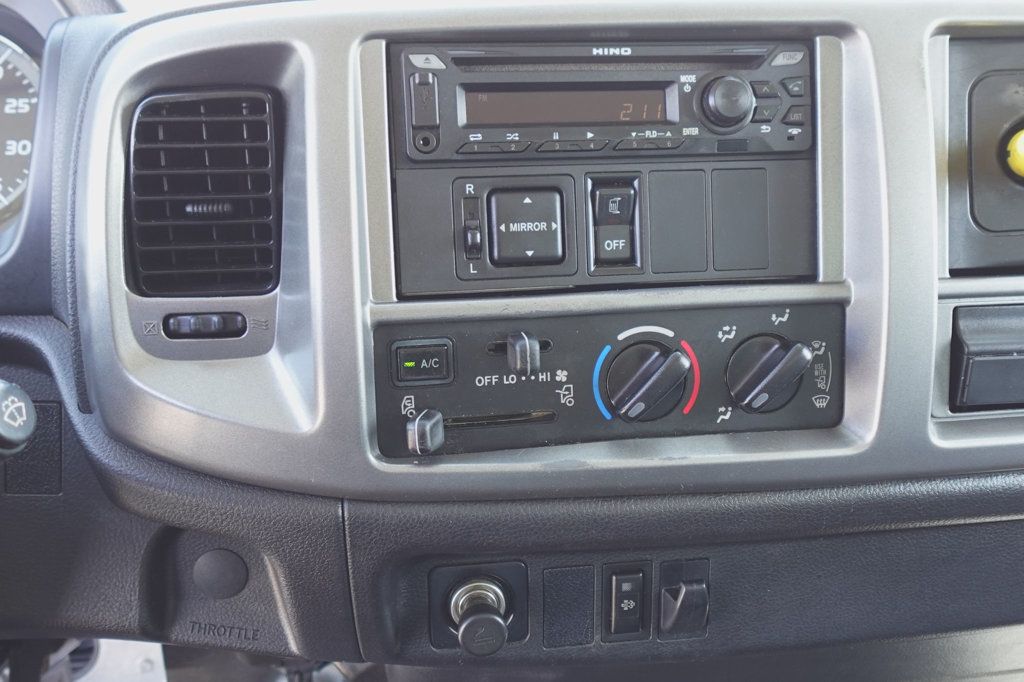 2018 HINO 268A (26ft Box with Gate) - 23019566 - 38