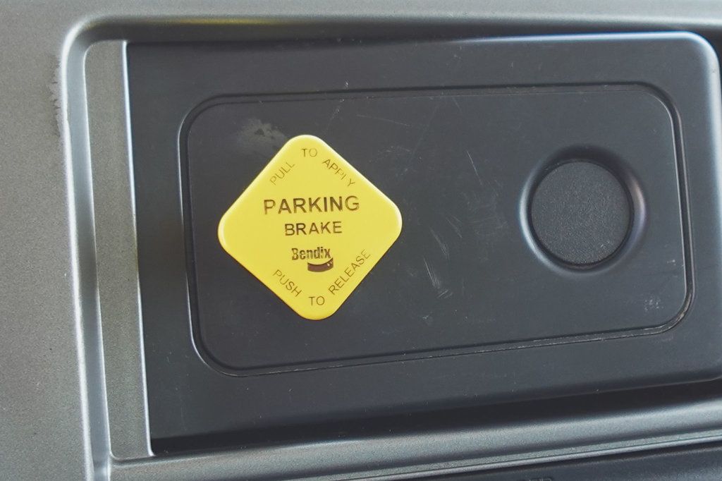 2018 HINO 268A (26ft Box with Gate) - 23019566 - 39