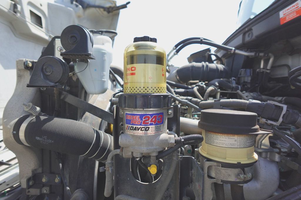 2018 HINO 268A (26ft Box with Gate) - 23019566 - 44