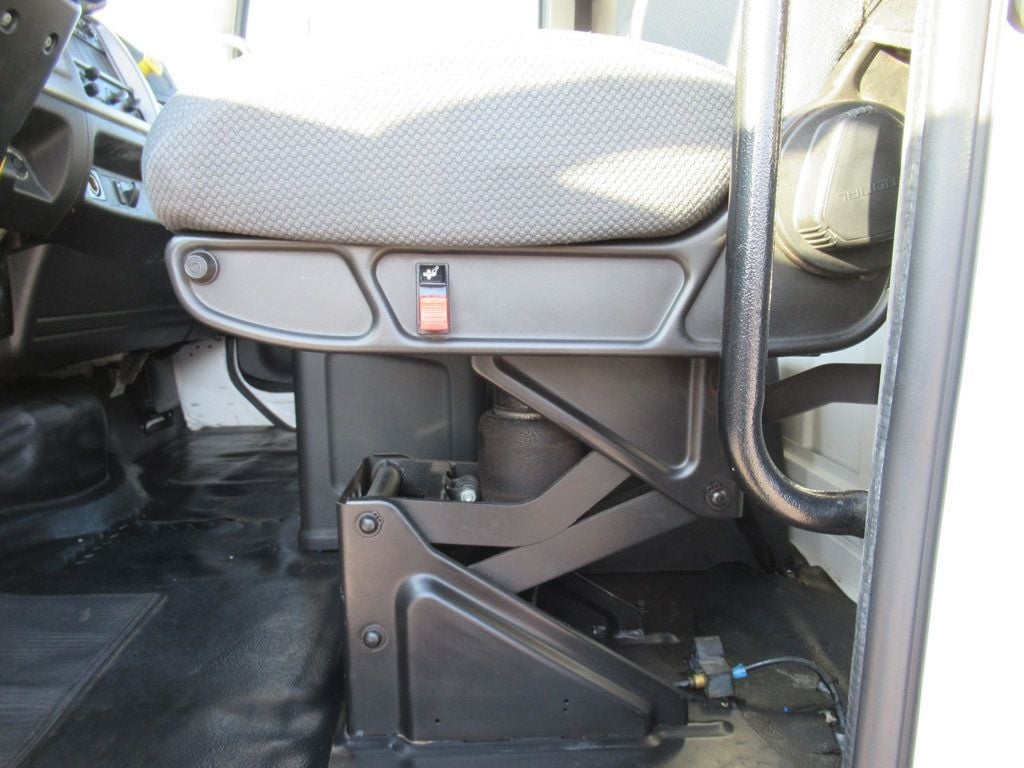 2018 HINO 338 (Cab Chassis-Diesel) - 22449660 - 16