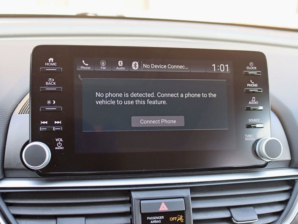 2018 Honda Accord Hybrid EX Sedan - 22990670 - 17