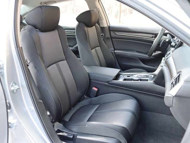 2018 Honda Accord Hybrid EX Sedan - 22990670 - 22