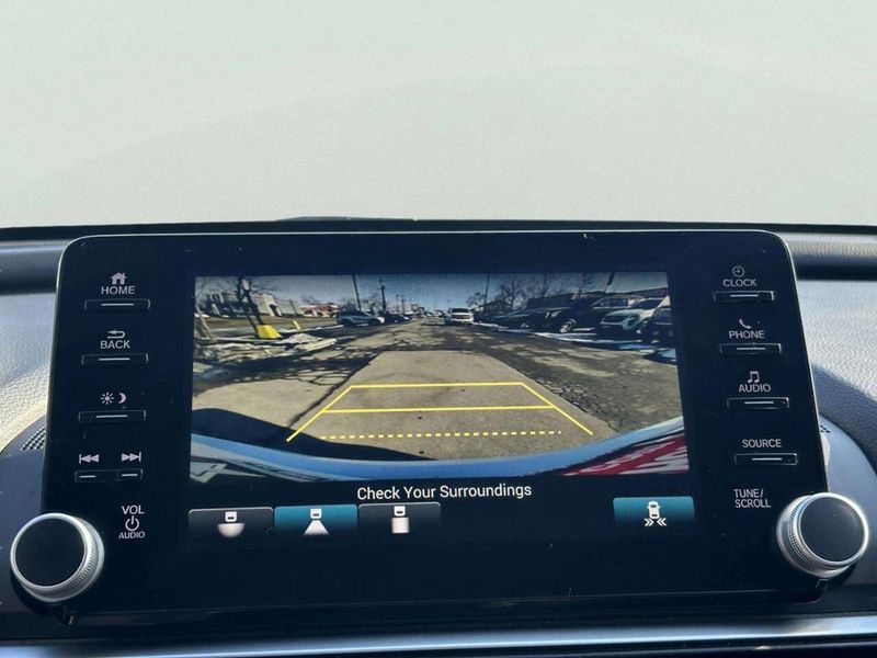 2018 Honda Accord Hybrid EX Sedan - 22983732 - 29