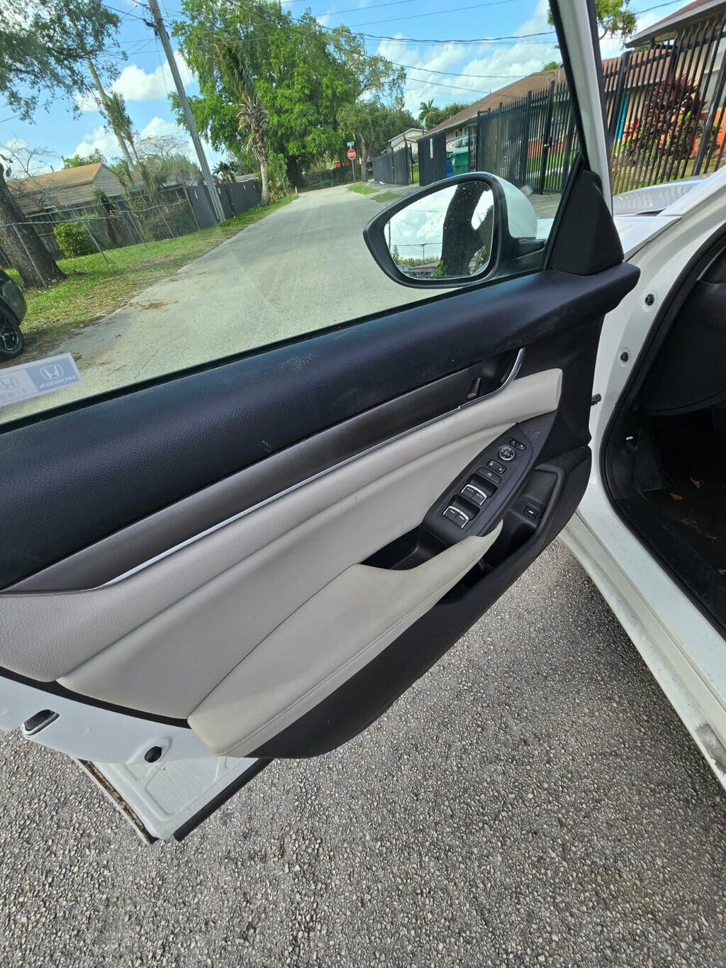 2018 Honda Accord Hybrid Sedan - 23011811 - 9