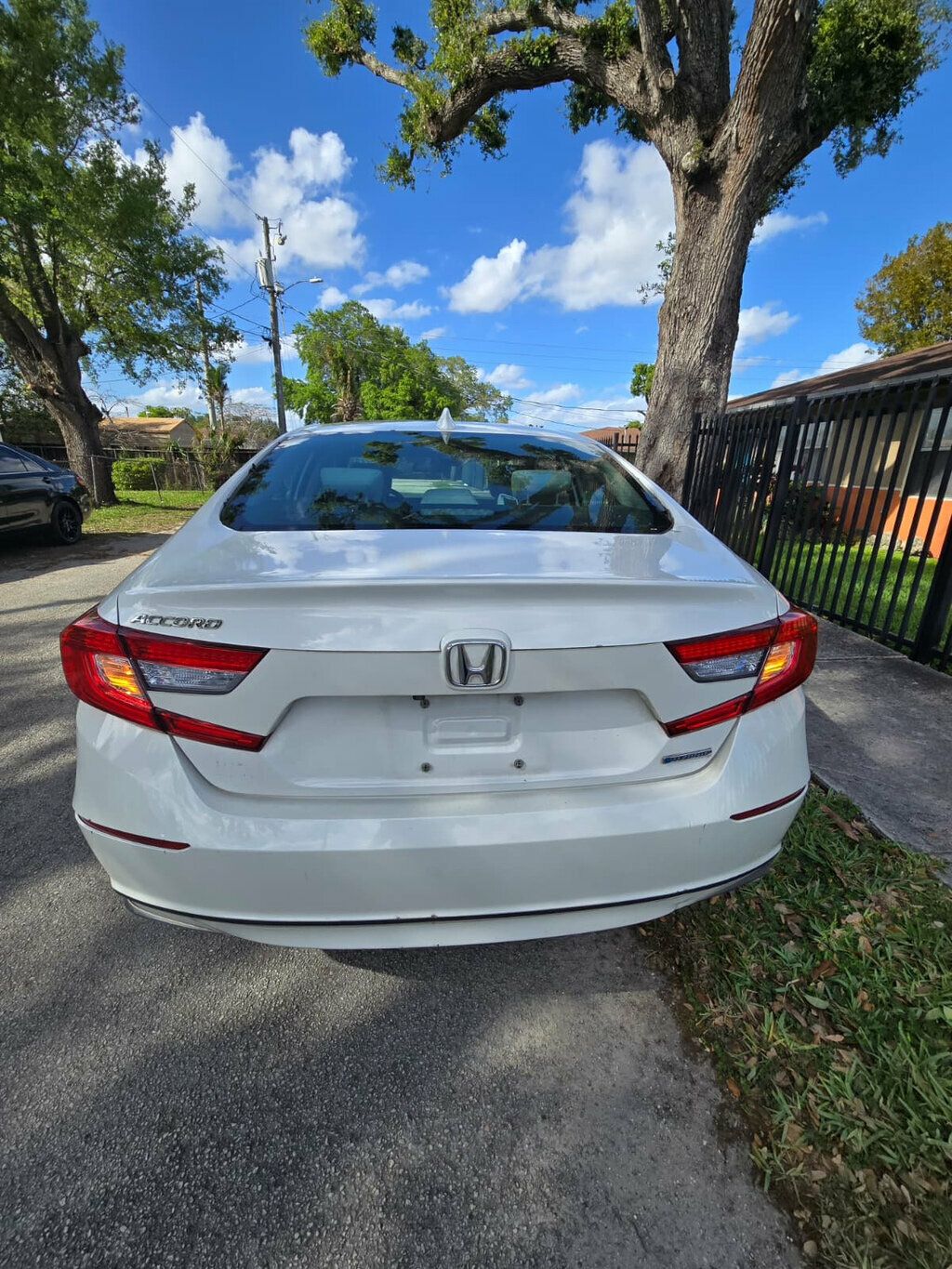 2018 Honda Accord Hybrid Sedan - 23011811 - 10