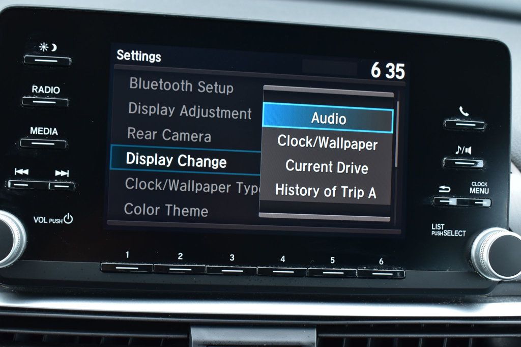 2018 Honda Accord Hybrid Sedan - 23051200 - 28
