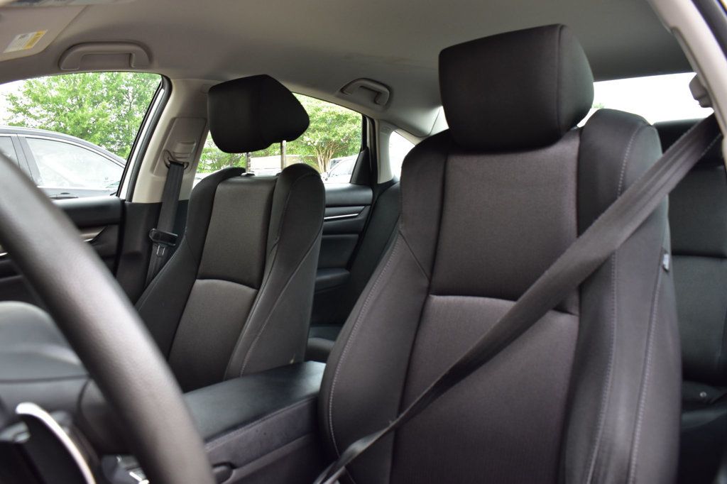 2018 Honda Accord Hybrid Sedan - 23051200 - 38