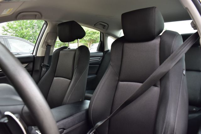2018 Honda Accord Hybrid Sedan - 23051200 - 38