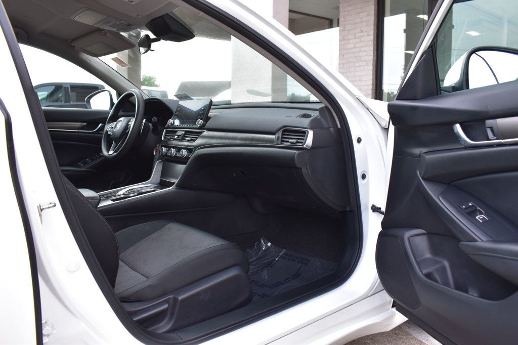 2018 Honda Accord Hybrid Sedan - 23051200 - 42