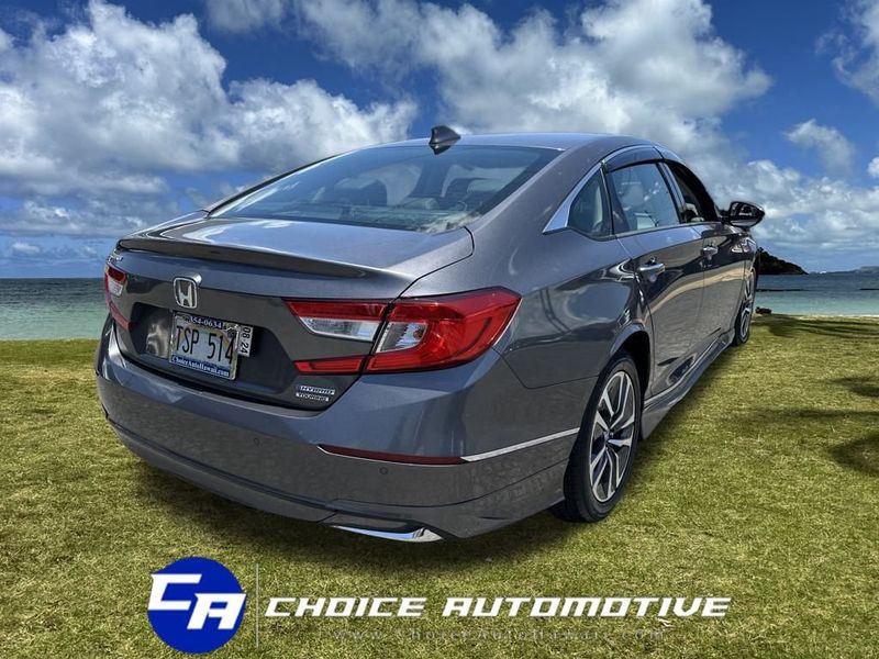 2018 Honda Accord Hybrid Touring photo 4