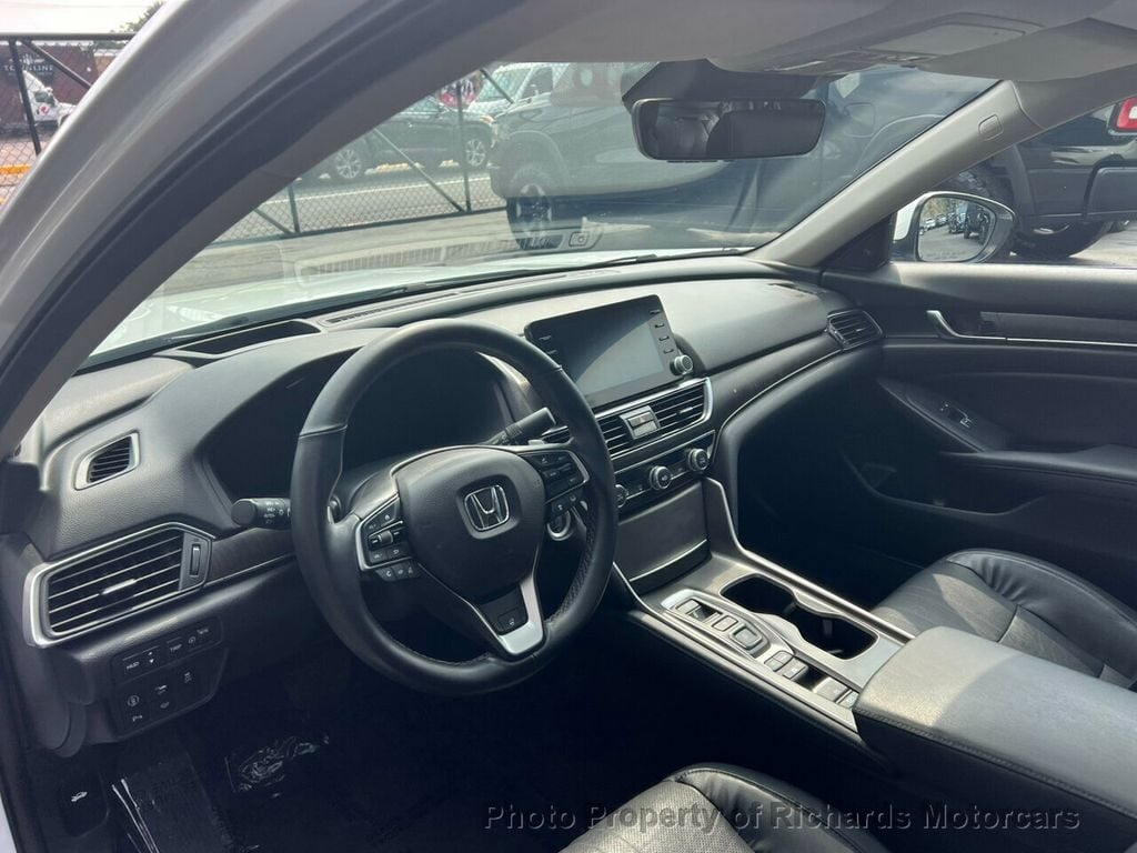 2018 Honda Accord Hybrid Touring Sedan - 22101441 - 10