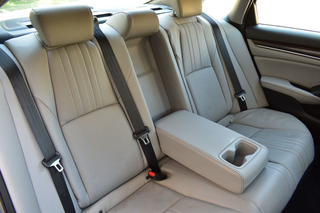 2018 Honda Accord EX-L 1.5T photo 22