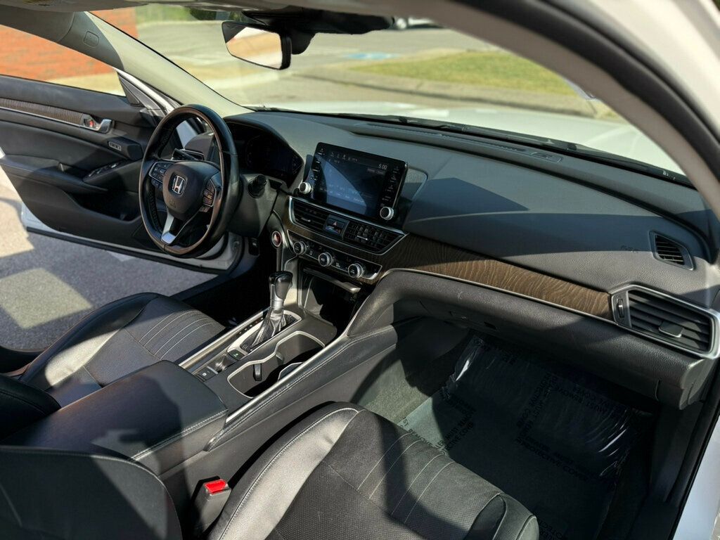 2018 Honda Accord EX-L 1.5T photo 17